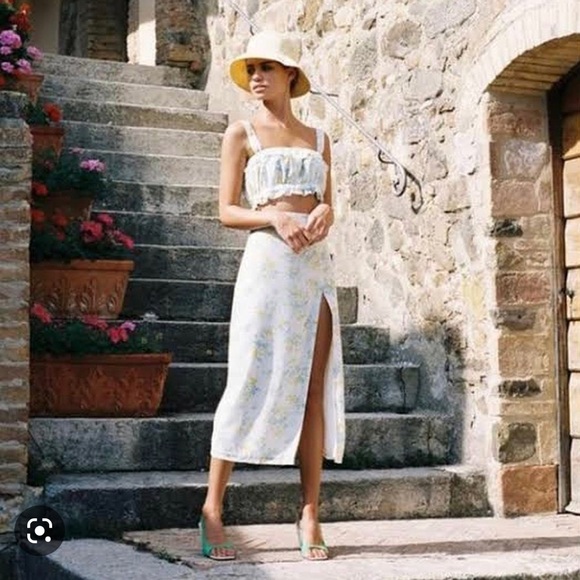 With Jean Avena Top and Leona Skirt Set - Picture 5 of 7